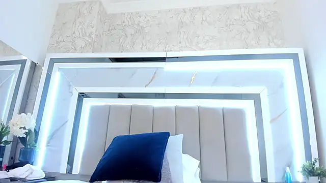 Snapshot of melodycharlotte chatting on September 24, 2025, 12:22 pm melodycharlotte online show from September 24, 2025, 12:22 pm