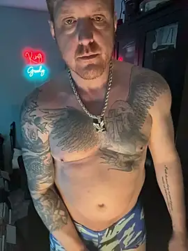 CloudyKingG online show from April 23, 2026, 11:39 pm