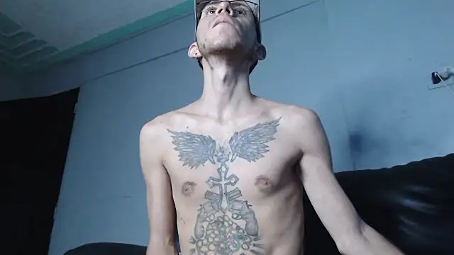 Snapshot of AlexandroRossi chatting on October 30, 2025, 6:34 am AlexandroRossi online show from October 30, 2025, 6:34 am