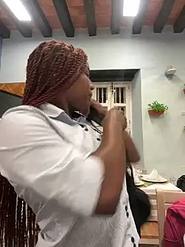 Snapshot of chocolatito-ho chatting on September 24, 2025, 12:18 am chocolatito-ho online show from September 24, 2025, 12:18 am