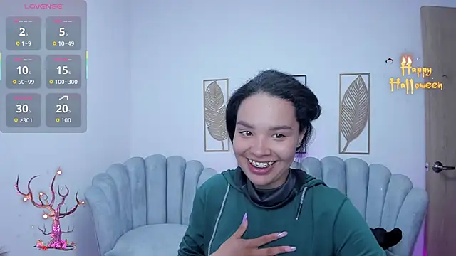 Ayshel cooperr online show from October 25, 2025, 4:11 am