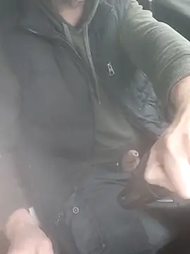 cazzoweb online show from April 13, 2026, 3:16 pm