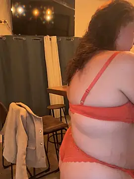 Snapshot of coquineronde chatting on October 28, 2025, 5:34 pm coquineronde online show from October 28, 2025, 5:34 pm