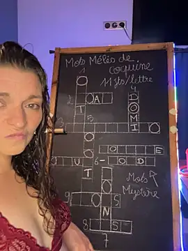 Snapshot of coquineronde chatting on September 16, 2025, 7:26 pm coquineronde online show from September 16, 2025, 7:26 pm