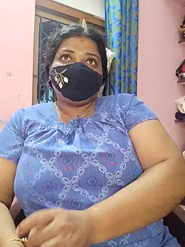 Snapshot of lathikaqueentamil chatting on October 26, 2025, 10:26 am lathikaqueentamil online show from October 26, 2025, 10:26 am