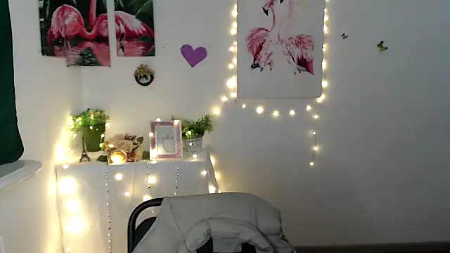 LolitaaaXX  online show from September 10, 2025, 2:49 pm