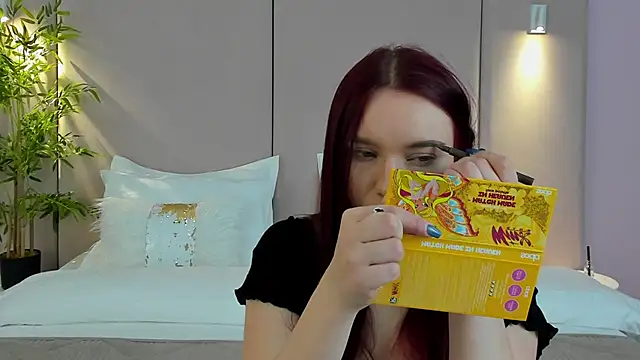 NoraHaynes online show from January 13, 2026, 2:59 am