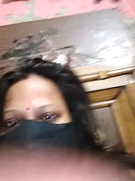 shalubhabhi69 online show from October 30, 2025, 10:39 pm