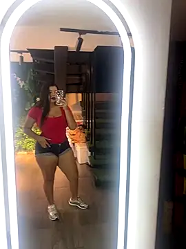 Snapshot of SiennaMonroe_ chatting on September 17, 2025, 4:09 pm SiennaMonroe online show from September 17, 2025, 4:09 pm