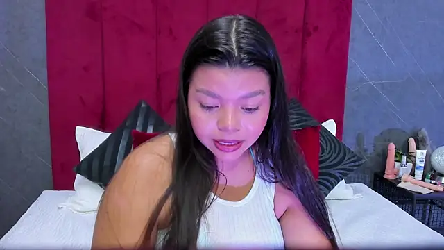 Snapshot of SiennaMonroe_ chatting on September 22, 2025, 7:53 pm SiennaMonroe online show from September 22, 2025, 7:53 pm