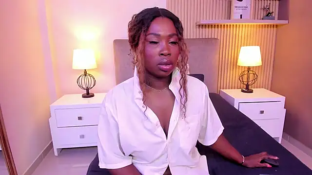 Snapshot of SerenaWinslow chatting on January 17, 2026, 11:47 am SerenaWinslow online show from January 17, 2026, 11:47 am