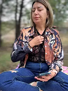 Milena-MilfaXXX online show from September 22, 2025, 4:40 am