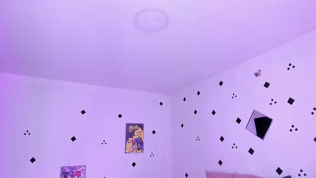 crushnier1 online show from September 16, 2025, 5:58 pm