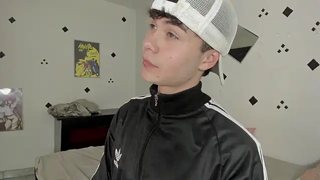 crushnier1 online show from October 17, 2025, 5:48 pm