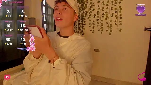 crushnier1 online show from October 4, 2025, 12:07 pm