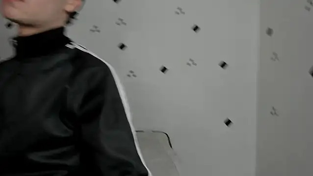 crushnier1 online show from October 30, 2025, 5:43 pm