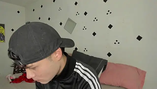 crushnier1 online show from September 30, 2025, 6:14 pm