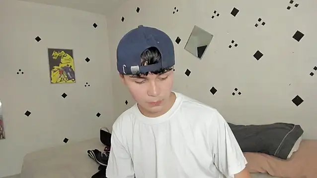 crushnier1 online show from October 10, 2025, 5:36 pm