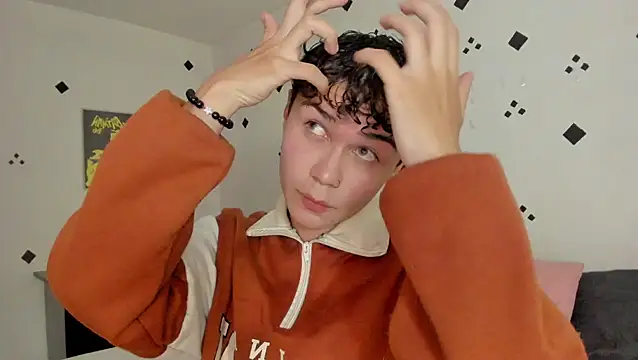 crushnier1 online show from October 31, 2025, 5:53 pm