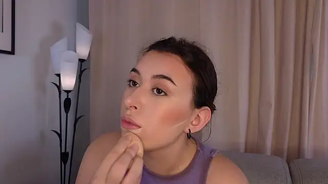 LilianBuskey online show from September 16, 2025, 11:33 am