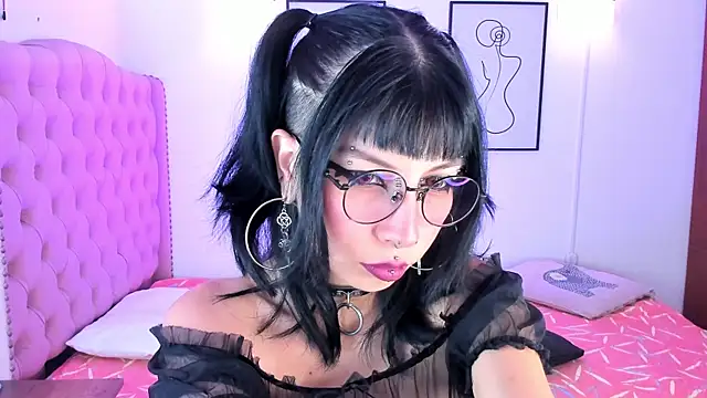 Rose 72 online show from September 19, 2025, 8:13 pm