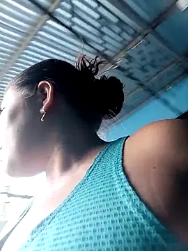 hotmom33 online show from September 28, 2025, 12:01 pm