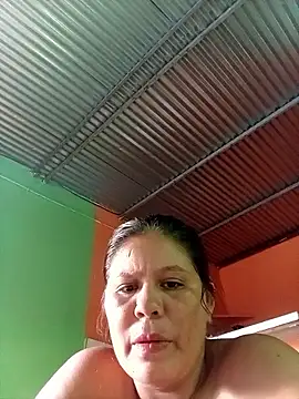 hotmom33 online show from September 23, 2025, 10:06 pm