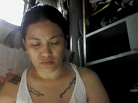 Uniquebeauty32 online show from July 18, 2026, 4:54 am