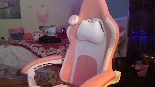 Snapshot of nekowaifuuu chatting on October 4, 2025, 4:25 am nekowaifuuu online show from October 4, 2025, 4:25 am