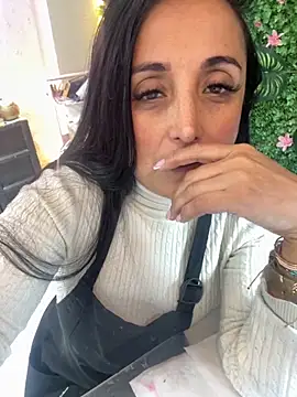 hotadhara01 online show from November 4, 2025, 8:56 pm