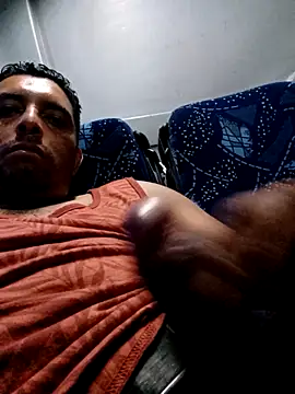 125Delfin90 online show from October 26, 2025, 2:06 pm