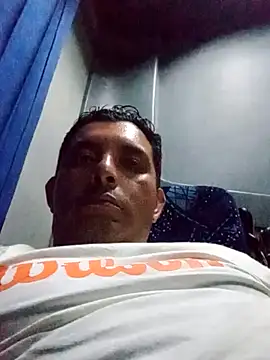 125Delfin90 online show from November 11, 2025, 2:39 am