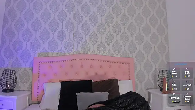 Snapshot of OnlyGia chatting on October 5, 2025, 9:27 pm OnlyGia online show from October 5, 2025, 9:27 pm