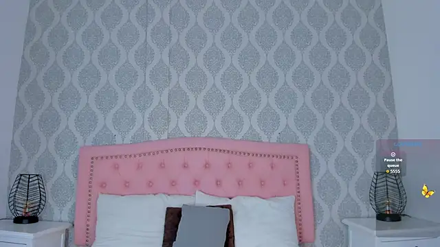 Snapshot of OnlyGia chatting on September 29, 2025, 8:03 pm OnlyGia online show from September 29, 2025, 8:03 pm