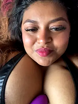 Hela Collins online show from November 30, 2025, 10:32 pm