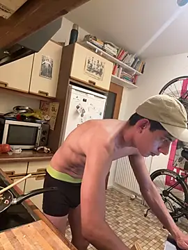 Snapshot of jim_dj chatting on September 17, 2025, 6:10 pm jim dj online show from September 17, 2025, 6:10 pm