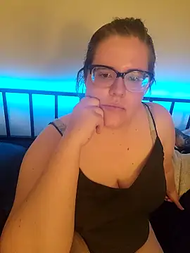 VeiledMuse online show from April 27, 2026, 2:20 am