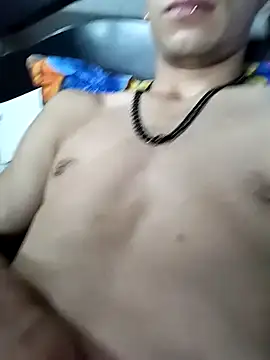 Snapshot of Tussi-amor chatting on October 18, 2025, 8:11 pm Tussi-amor online show from October 18, 2025, 8:11 pm