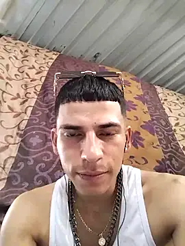 Snapshot of Tussi-amor chatting on September 20, 2025, 6:57 pm Tussi-amor online show from September 20, 2025, 6:57 pm