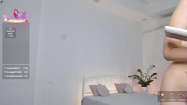 Snapshot of AlexsisFaee chatting on September 30, 2025, 8:15 pm AlexsisFaee online show from September 30, 2025, 8:15 pm