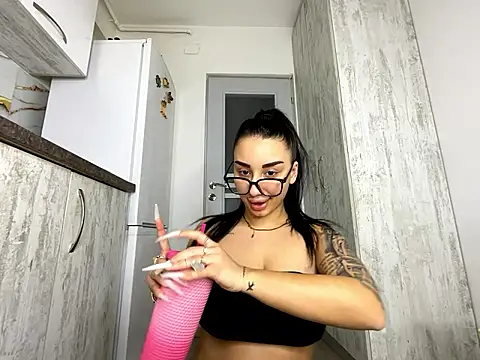 Snapshot of BlueEyes_BB chatting on January 6, 2026, 1:09 am BlueEyes BB online show from January 6, 2026, 1:09 am