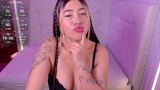  ManuVeelez online show from December 18, 2025, 5:23 am