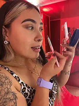  ManuVeelez online show from September 27, 2025, 1:45 am