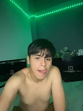 Kailertwink online show from March 1, 2026, 2:33 am