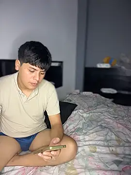 Kailertwink online show from November 15, 2025, 6:06 am