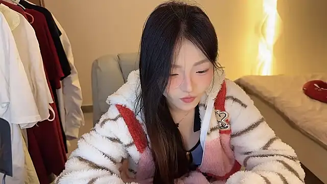 Snapshot of Robin-o3 chatting on October 18, 2025, 4:42 pm Robin-o3 online show from October 18, 2025, 4:42 pm