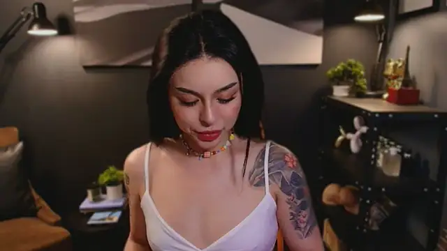 Snapshot of LUNACOCKSLAYER chatting on October 11, 2025, 7:48 pm LUNACOCKSLAYER online show from October 11, 2025, 7:48 pm