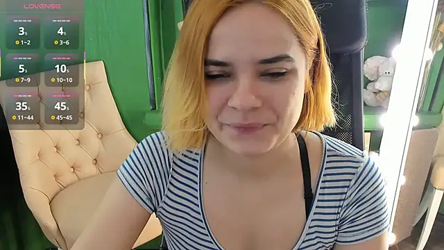 Snapshot of Gina_Dawson chatting on October 9, 2025, 8:15 am Gina Dawson online show from October 9, 2025, 8:15 am