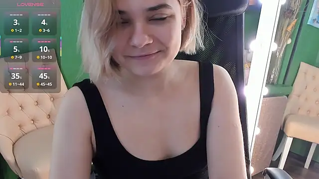 Snapshot of Gina_Dawson chatting on September 25, 2025, 8:09 am Gina Dawson online show from September 25, 2025, 8:09 am