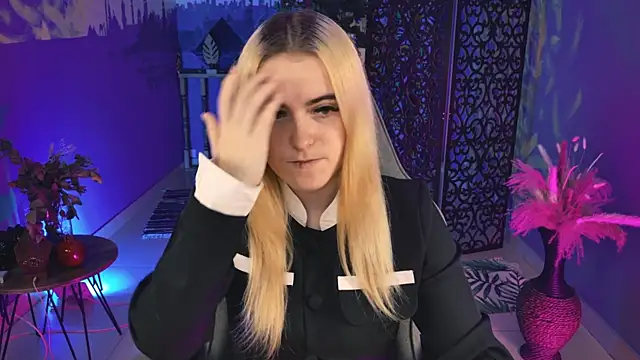 Snapshot of Stef_Nicks chatting on October 3, 2025, 9:11 am Stef Nicks online show from October 3, 2025, 9:11 am